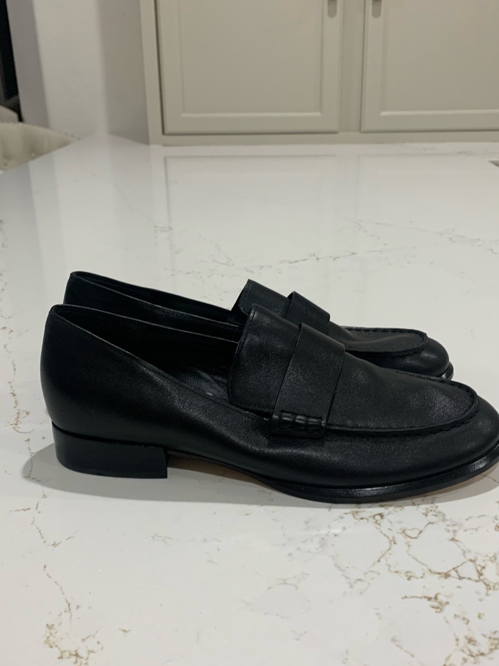 Vince Women's Black Nelli Leather Loafer Shoes Size 9.5 M